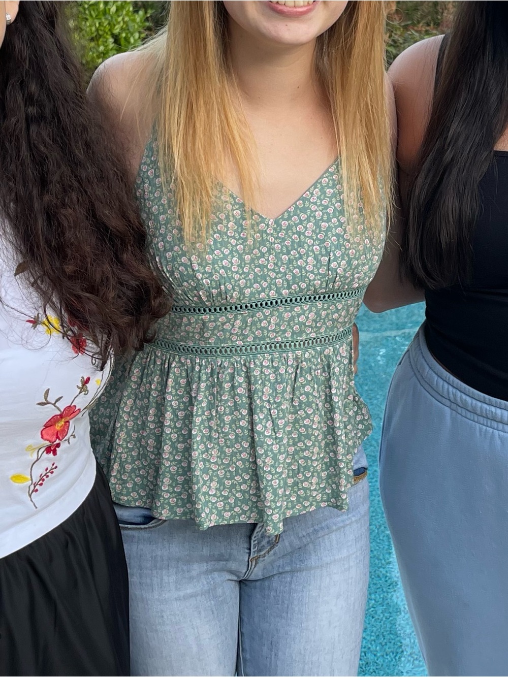 Francesca's Collections Green Floral Tank Top